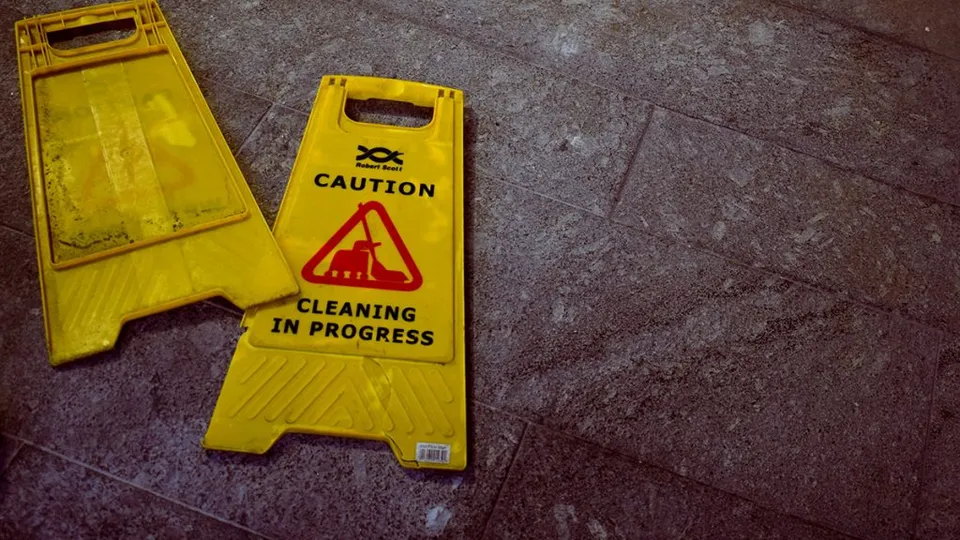 wet floor sign
